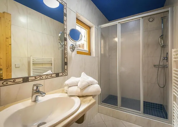 In Near Spieljochbahn シャレー